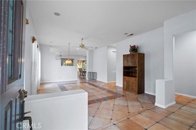 5 Bed Home for Sale in Saugus, California