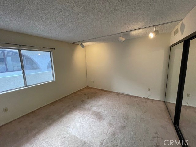 1 Bed Home for Sale in Encino, California