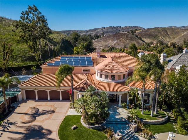 6 Bed Home for Sale in Calabasas, California