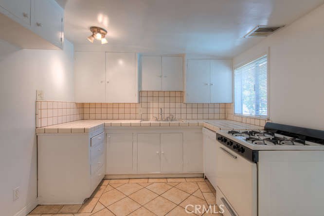 Photo for 4712 Pennsylvania Avenue, La Crescenta, CA 91214 - Listing #SR-19161702 4712 Pennsylvania Avenue, La Crescenta, CA 91214