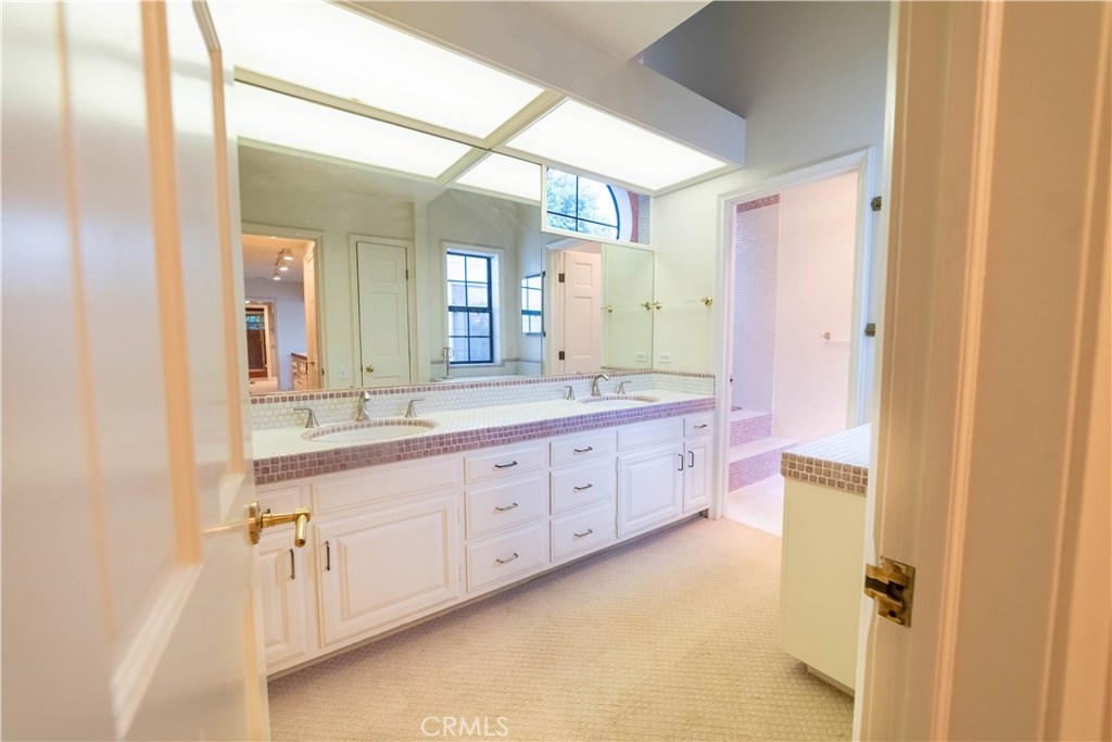 Photo for 1479 BELLEAU Road, Glendale, CA 91206 - Listing #SR-19152606 1479 BELLEAU Road, Glendale, CA 91206