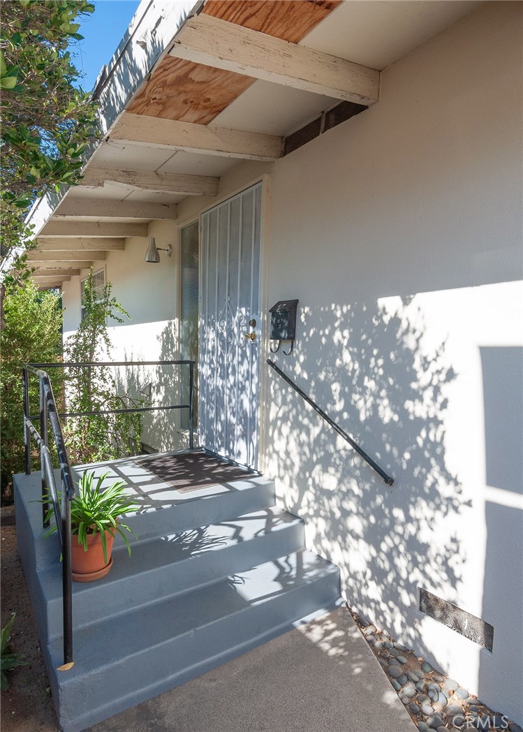 Photo for 9743 PALI Avenue, Tujunga, CA 91042 - Listing #SR-19267232 9743 PALI Avenue, Tujunga, CA 91042