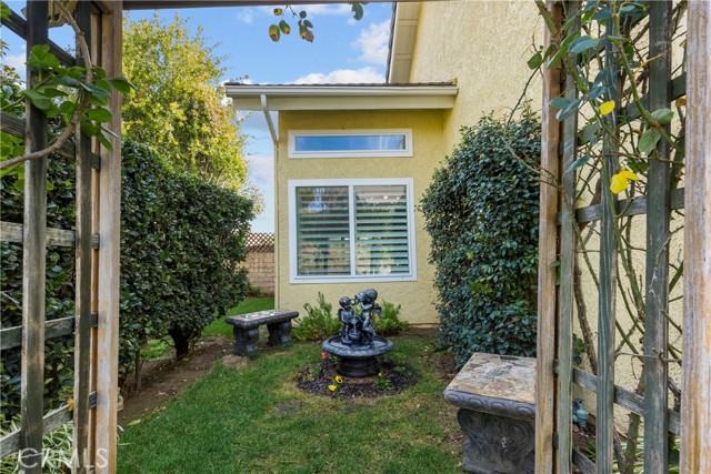 5 Bed Home for Sale in Saugus, California