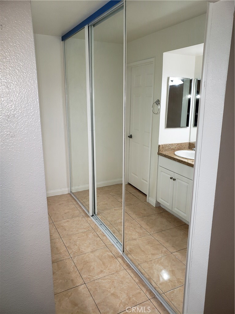 Photo for 5525 Canoga Avenue, 219, Woodland Hills, CA 91367 - Listing #SR-19278251 5525 Canoga Avenue, 219, Woodland Hills, CA 91367