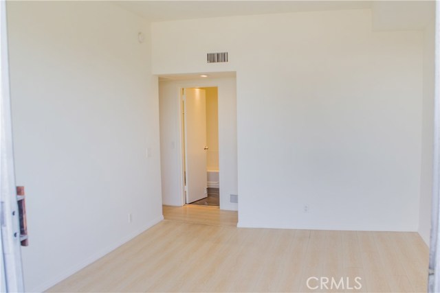 7250 Franklin Avenue #401