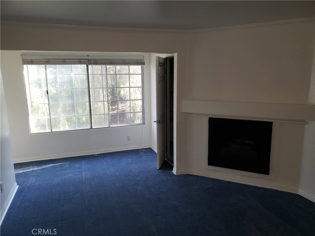Photo for 5525 Canoga Avenue, 219, Woodland Hills, CA 91367 - Listing #SR-19278251 5525 Canoga Avenue, 219, Woodland Hills, CA 91367