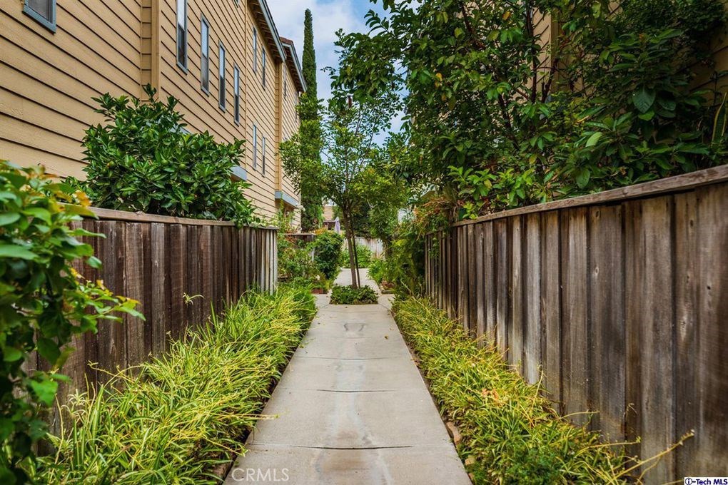 Photo for 419 PIONEER Drive, 2, Glendale, CA 91203 - Listing #SR-19248488 419 PIONEER Drive, 2, Glendale, CA 91203