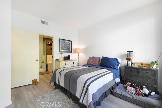 2 Bed Home for Sale in Encino, California