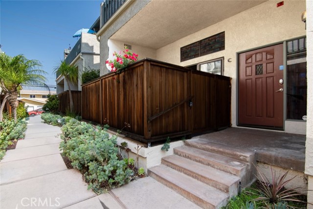 2110 Vanderbilt Lane, Redondo Beach, California 90278, 2 Bedrooms Bedrooms, ,2 BathroomsBathrooms,Residential,Sold,Vanderbilt,SR20203263