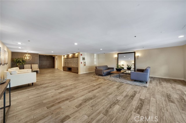 2 Bed Home for Sale in Sherman Oaks, California
