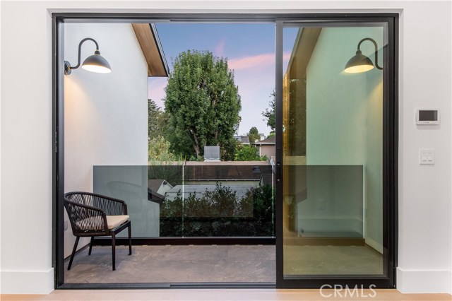 5 Bed Home for Sale in Studio City, California