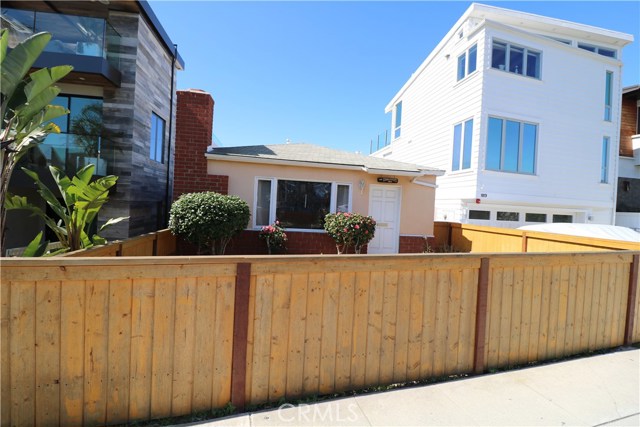 1813 Monterey Boulevard, Hermosa Beach, California 90254, 3 Bedrooms Bedrooms, ,3 BathroomsBathrooms,Residential,Sold,Monterey,SR20048337