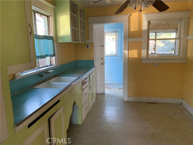 2 Bed Home for Sale in San Fernando, California