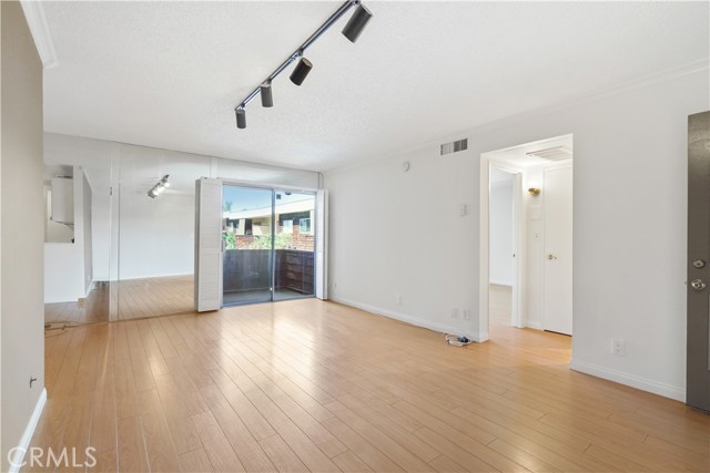 1 Bed Home for Sale in Encino, California