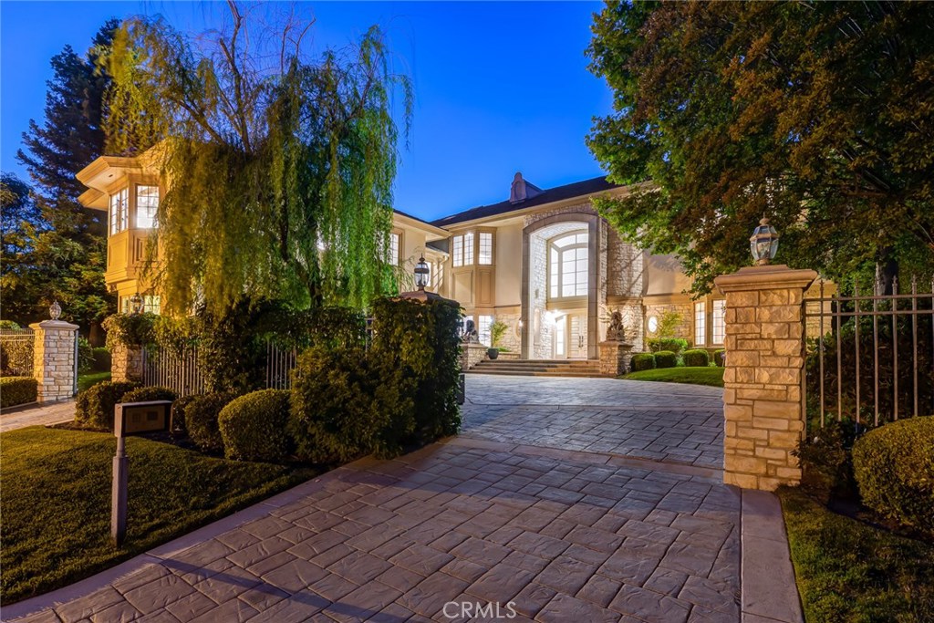 Photo for 20637 KINGSBORO Way, Woodland Hills, CA 91364 - Listing #SR-19233515 20637 KINGSBORO Way, Woodland Hills, CA 91364
