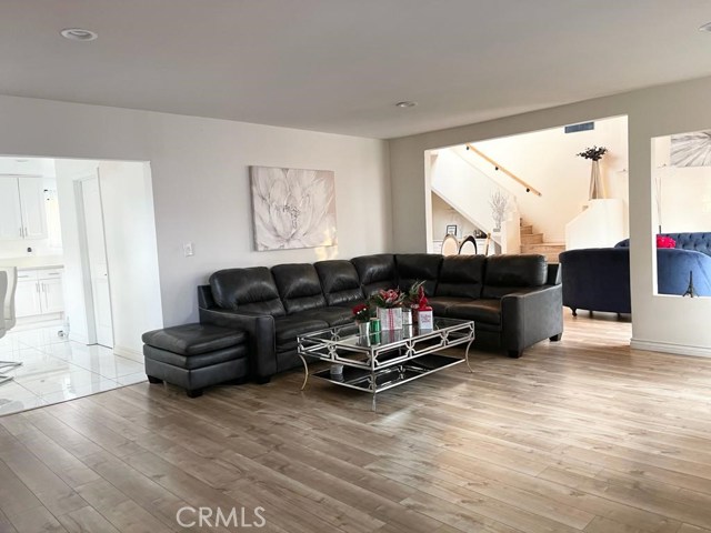 6 Bed Home for Sale in Granada Hills, California