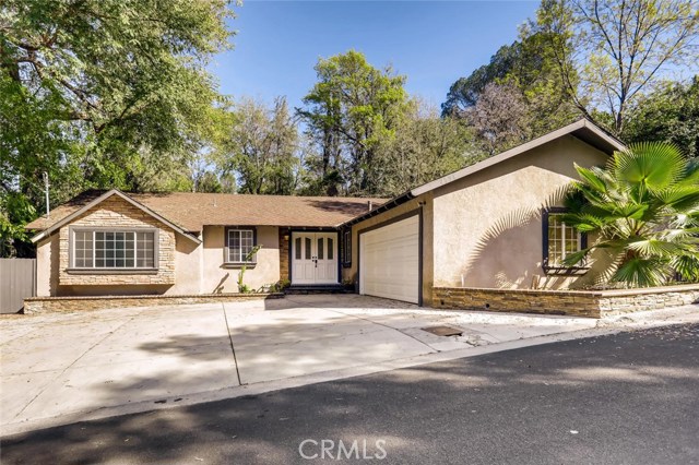 Photo of 4798 Regalo Road, Woodland Hills, CA 91364