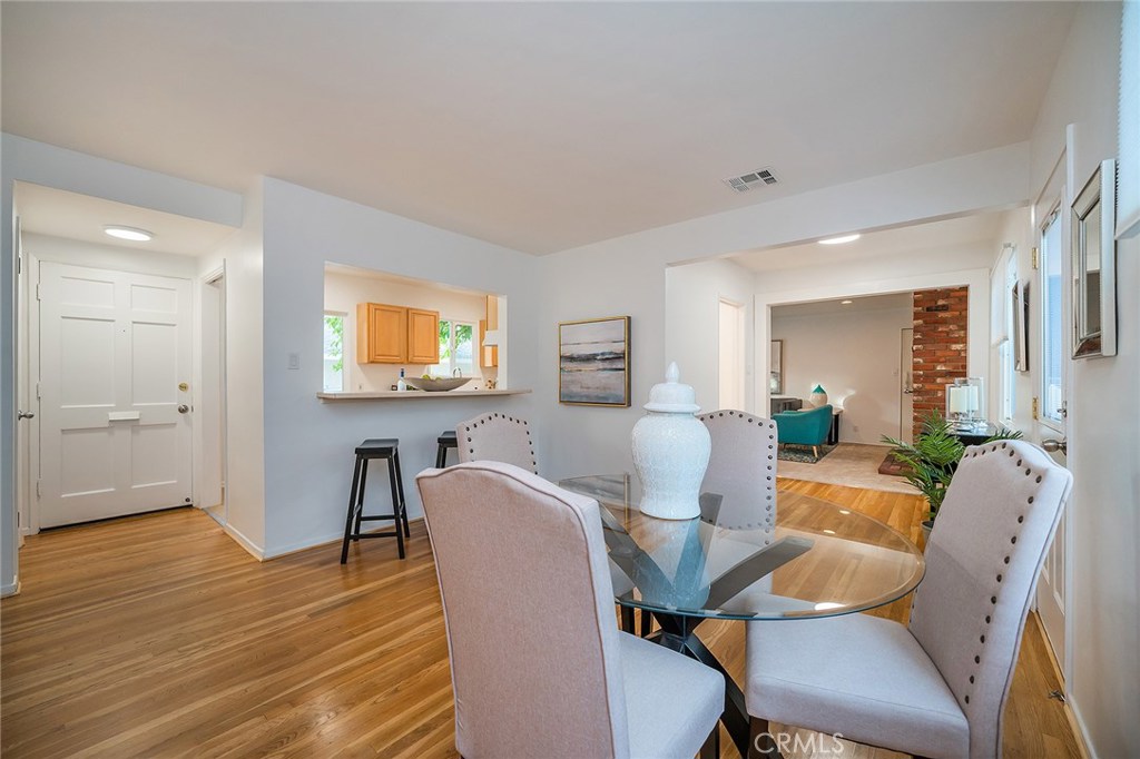 Photo for 6916 Beckett Street, Tujunga, CA 91042 - Listing #SR-19276702 6916 Beckett Street, Tujunga, CA 91042