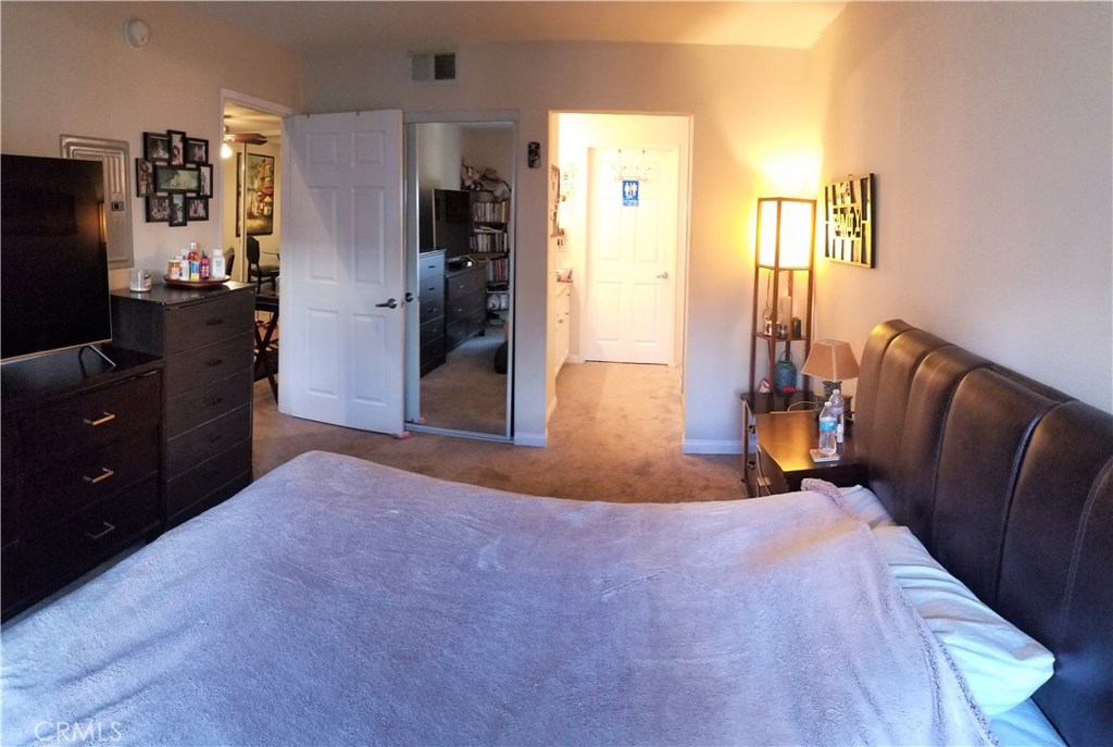 Photo for 21500 BURBANK Boulevard, 305, Woodland Hills, CA 91367 - Listing #SR-19282412 21500 BURBANK Boulevard, 305, Woodland Hills, CA 91367