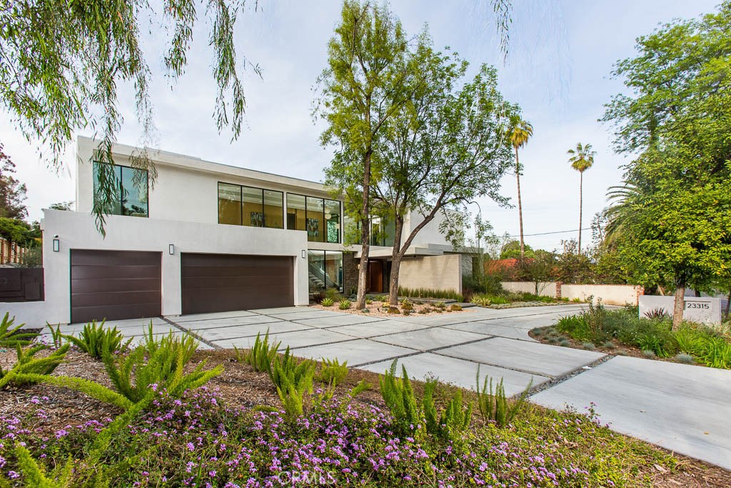 Photo for 23315 CALVERT Street, Woodland Hills, CA 91367 - Listing #SR-19072953 23315 CALVERT Street, Woodland Hills, CA 91367