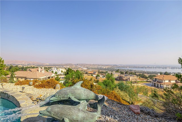 6 Bed Home for Sale in Palmdale, California