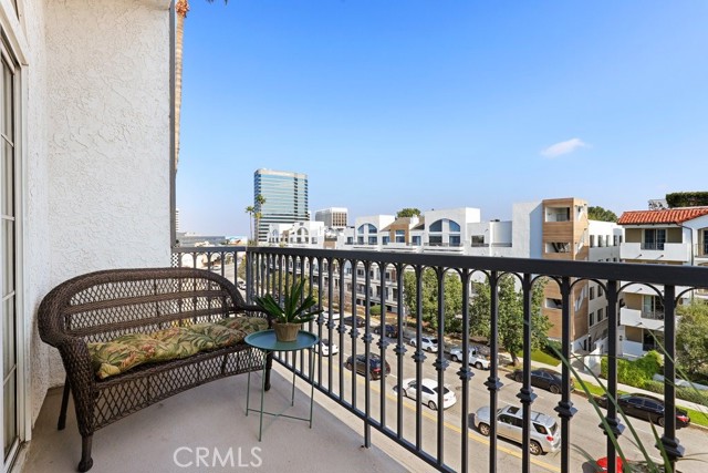 2 Bed Home for Sale in Sherman Oaks, California