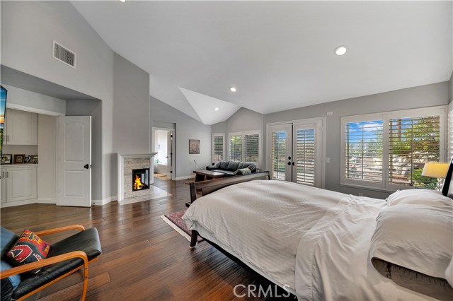 4 Bed Home for Sale in Calabasas, California
