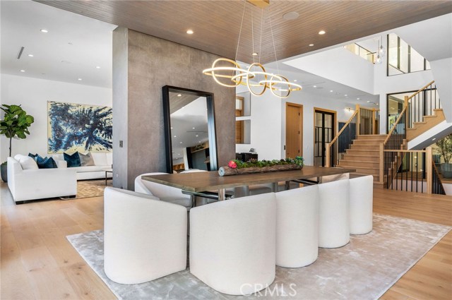 6 Bed Home for Sale in Encino, California