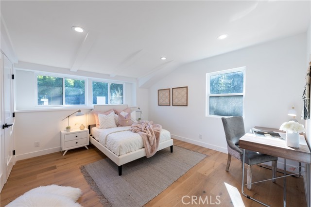 4 Bed Home for Sale in Encino, California