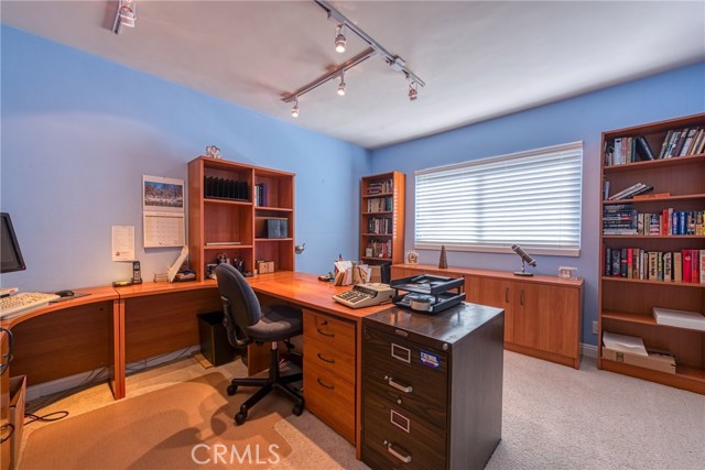 5 Bed Home for Sale in Encino, California