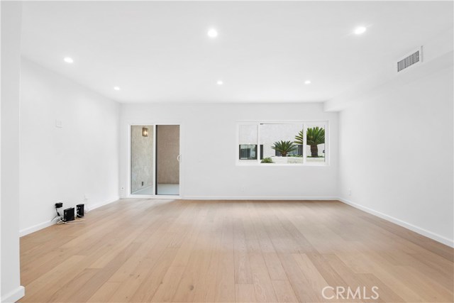 1 Bed Home for Sale in Sherman Oaks, California