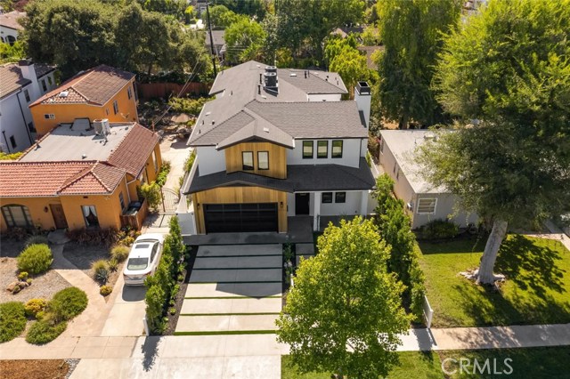 6 Bed Home for Sale in Studio City, California