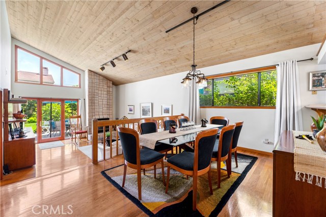 1104 Steinhart Avenue, Redondo Beach, California 90278, 3 Bedrooms Bedrooms, ,2 BathroomsBathrooms,Residential,Sold,Steinhart,SR19169285