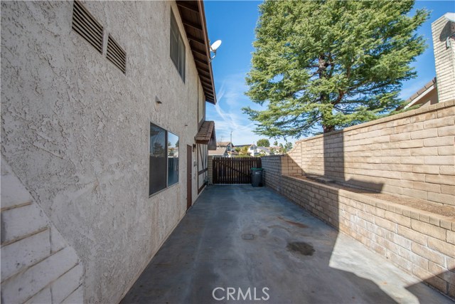 4 Bed Home for Sale in Newhall, California