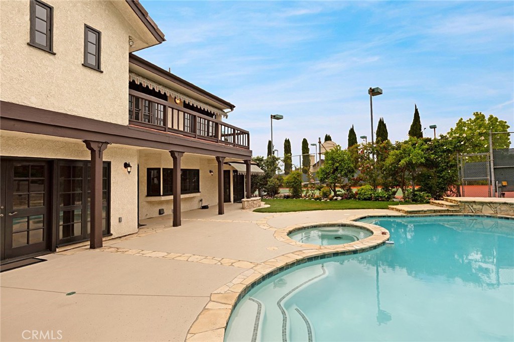 Photo for 6023 WOODLAND VIEW Drive, Woodland Hills, CA 91367 - Listing #SR-19096847 6023 WOODLAND VIEW Drive, Woodland Hills, CA 91367