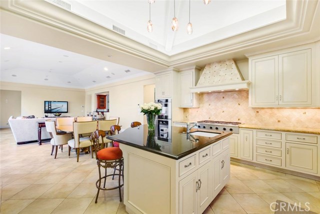 6 Bed Home for Sale in Sherman Oaks, California