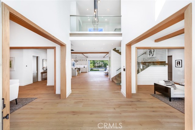 5 Bed Home for Sale in Encino, California