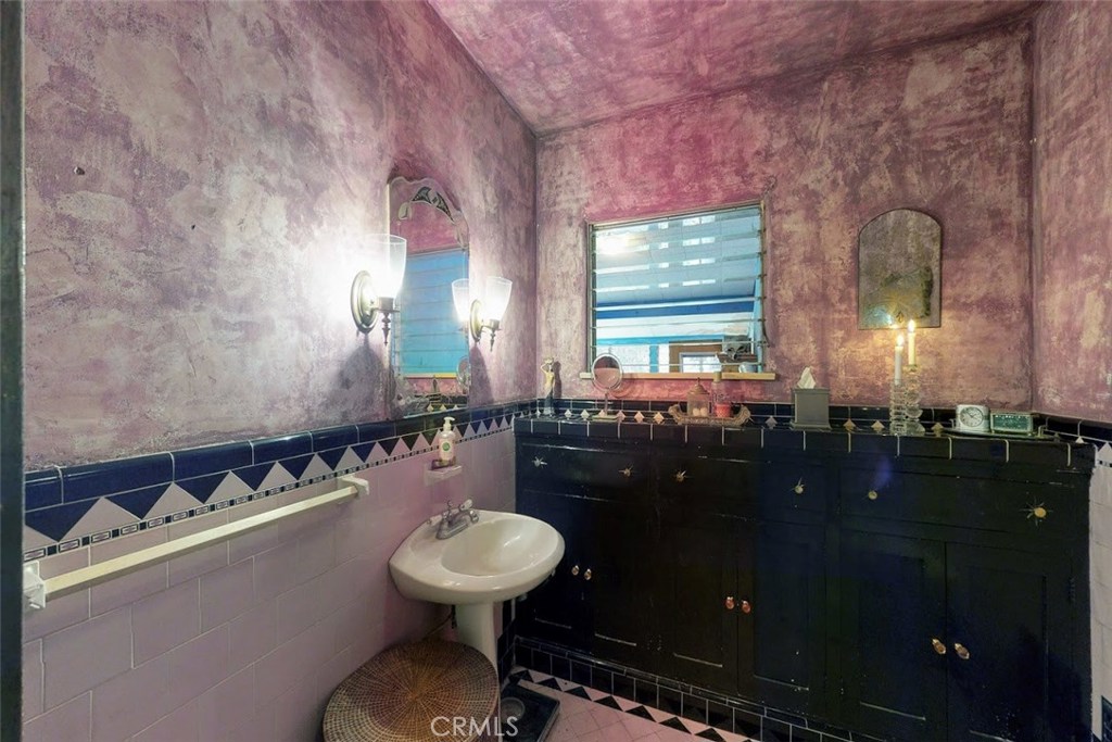 Photo for 1123 N JACKSON Street, Glendale, CA 91207 - Listing #SR-19242957 1123 N JACKSON Street, Glendale, CA 91207
