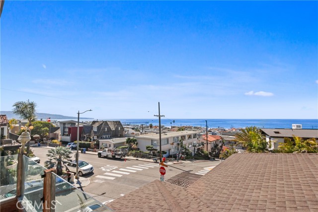 1900 Manhattan Avenue, Hermosa Beach, California 90254, 4 Bedrooms Bedrooms, ,3 BathroomsBathrooms,Residential,Sold,Manhattan,SR21134259