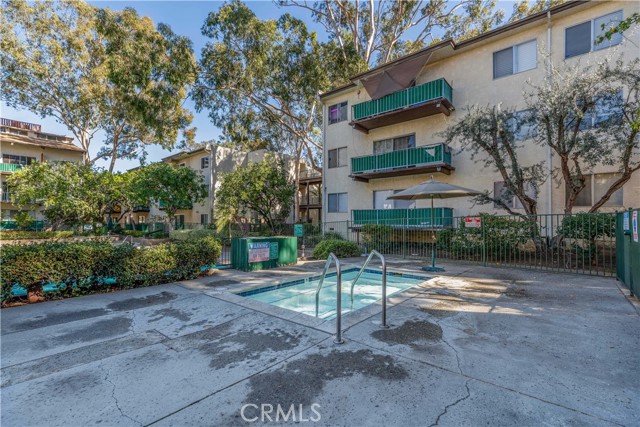 2 Bed Home for Sale in Encino, California