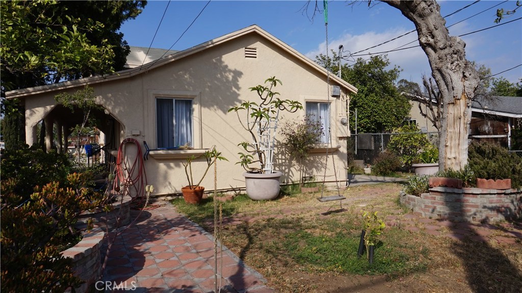 10342 AMBOY Avenue