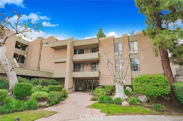 2 Bed Home for Sale in Granada Hills, California