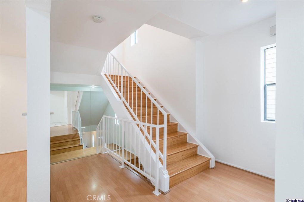 Photo for 419 PIONEER Drive, 2, Glendale, CA 91203 - Listing #SR-19248488 419 PIONEER Drive, 2, Glendale, CA 91203