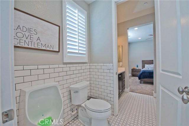 5 Bed Home for Sale in Saugus, California