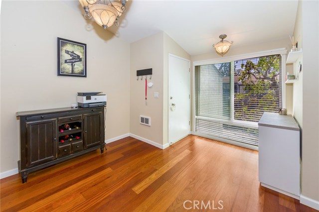 818 Camino Real, Redondo Beach, California 90277, 2 Bedrooms Bedrooms, ,2 BathroomsBathrooms,Residential,Sold,Camino Real,SR20198700