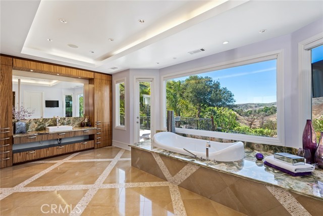 6 Bed Home for Sale in Calabasas, California