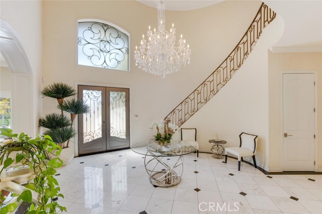 6 Bed Home for Sale in Calabasas, California