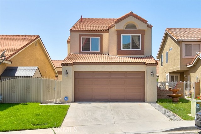 Detail Gallery Image 1 of 1 For 11812 Bronze Ln, Fontana,  CA 92337 - 3 Beds | 2/1 Baths