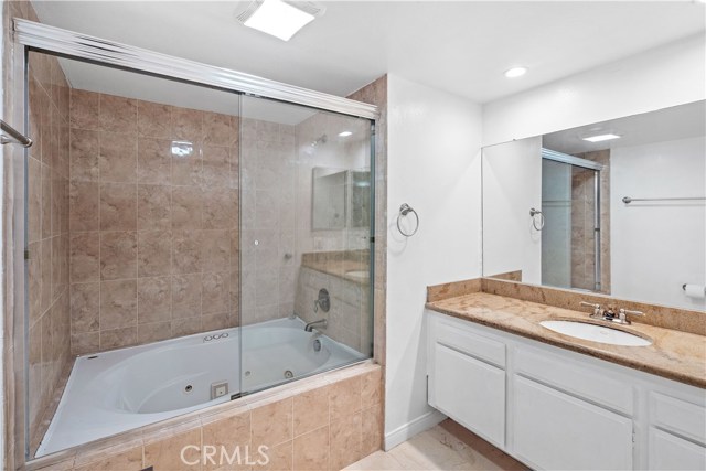 2 Bed Home for Sale in Los Angeles, California