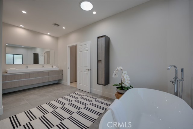 3 Bed Home for Sale in Encino, California